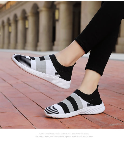 Womens Shoes Solid Color Casual Shoes Mesh Hollow Breathable Fashion Flat  No Heel Sport Shoes Women Water Shoes Toes, A, 6.5 : : Clothing,  Shoes & Accessories